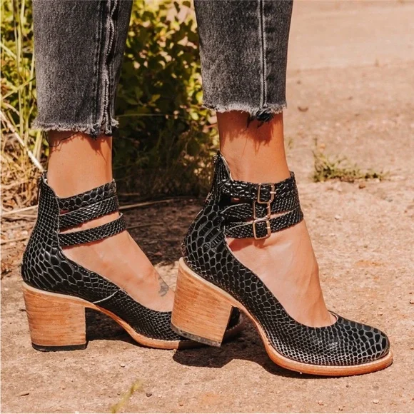 Freebird By Steven Randi Black Embossed Snake Skin Heel Size 8 - Picture 5 of 10